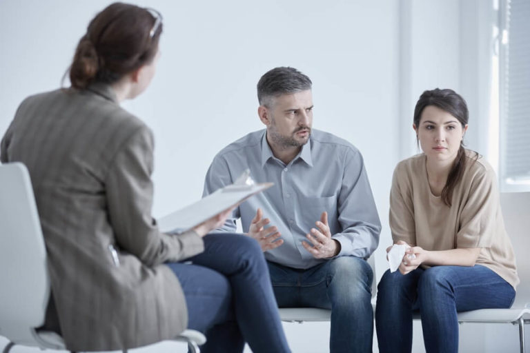 Thủ tục hòa giải khi ly hôn có bắt buộc không?