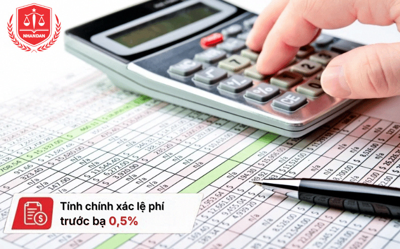 Lệ phí trước bạ nhà đất được tính toán dựa trên diện tích nhân với bảng giá đất do UBND cấp tỉnh ban hành.