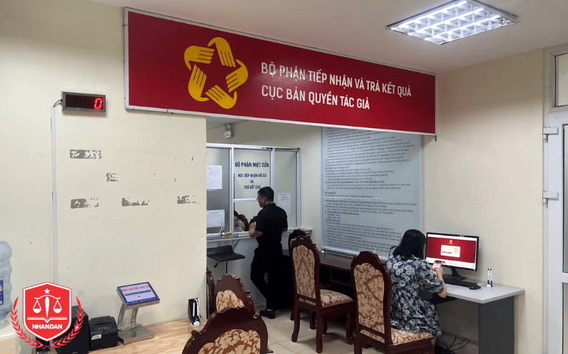 Dịch Vụ Đăng Ký Bản Quyền Tác Giả Tại Hà Nội Trọn Gói Uy Tín 7 Đại diện pháp lý thực hiện thủ tục nộp hồ sơ trực tiếp tại trụ sở Cục Bản quyền tác giả.