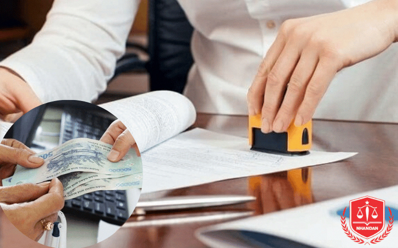 Cá nhân cần nộp phí thẩm định hồ sơ đăng ký biến động đất đai khi sang tên sổ đỏ.