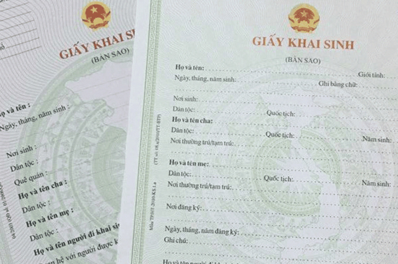Hồ sơ xác định quyền nuôi con và giấy khai sinh là căn cứ quan trọng để Tòa án phân định trực tiếp.