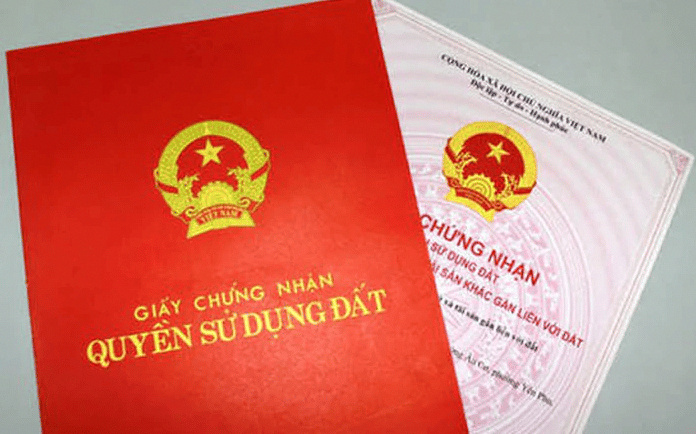 Đương sự cần cung cấp đầy đủ chứng cứ tài sản và hợp đồng nợ chung để Tòa án tiến hành phân chia.