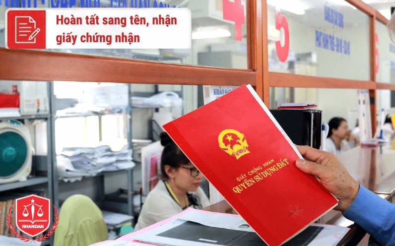 Kiểm tra kỹ thông tin kỹ thuật và nhận lại Giấy chứng nhận hoàn tất thủ tục sang tên là bước cuối cùng trọn vẹn.