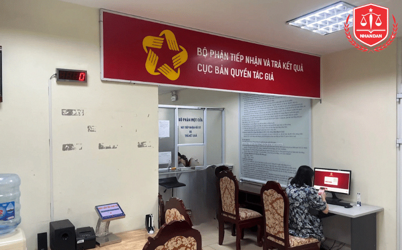 Hướng Dẫn Thủ Tục Hồ Sơ Đăng Ký Bản Quyền Tác Giả 2026 7 Đại diện nộp hồ sơ trực tiếp tại bộ phận một cửa của Cục Bản quyền tác giả.